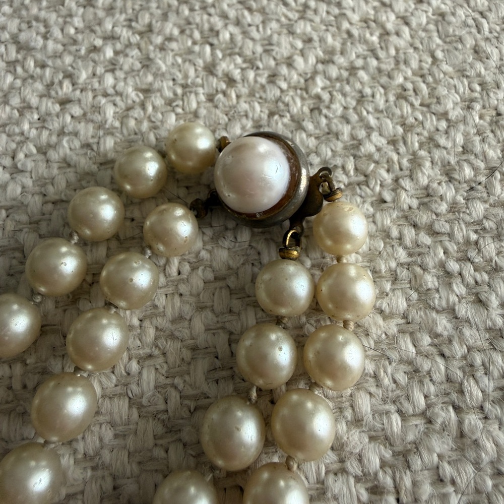 Vintage Faux Pearl Double-Strand Bracelet - Picture 4 of 8